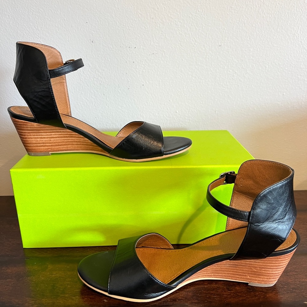 Susina Open Toe Wedge Sandal